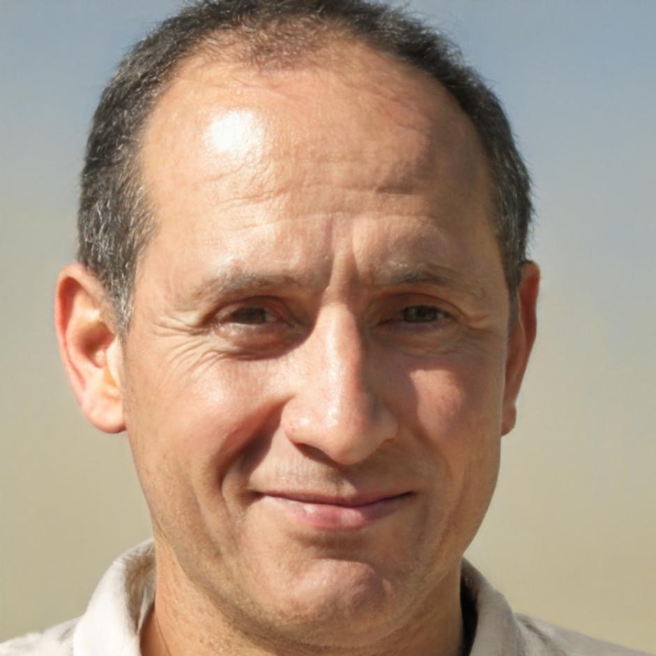 Carlos Martínez, especialista en crédito